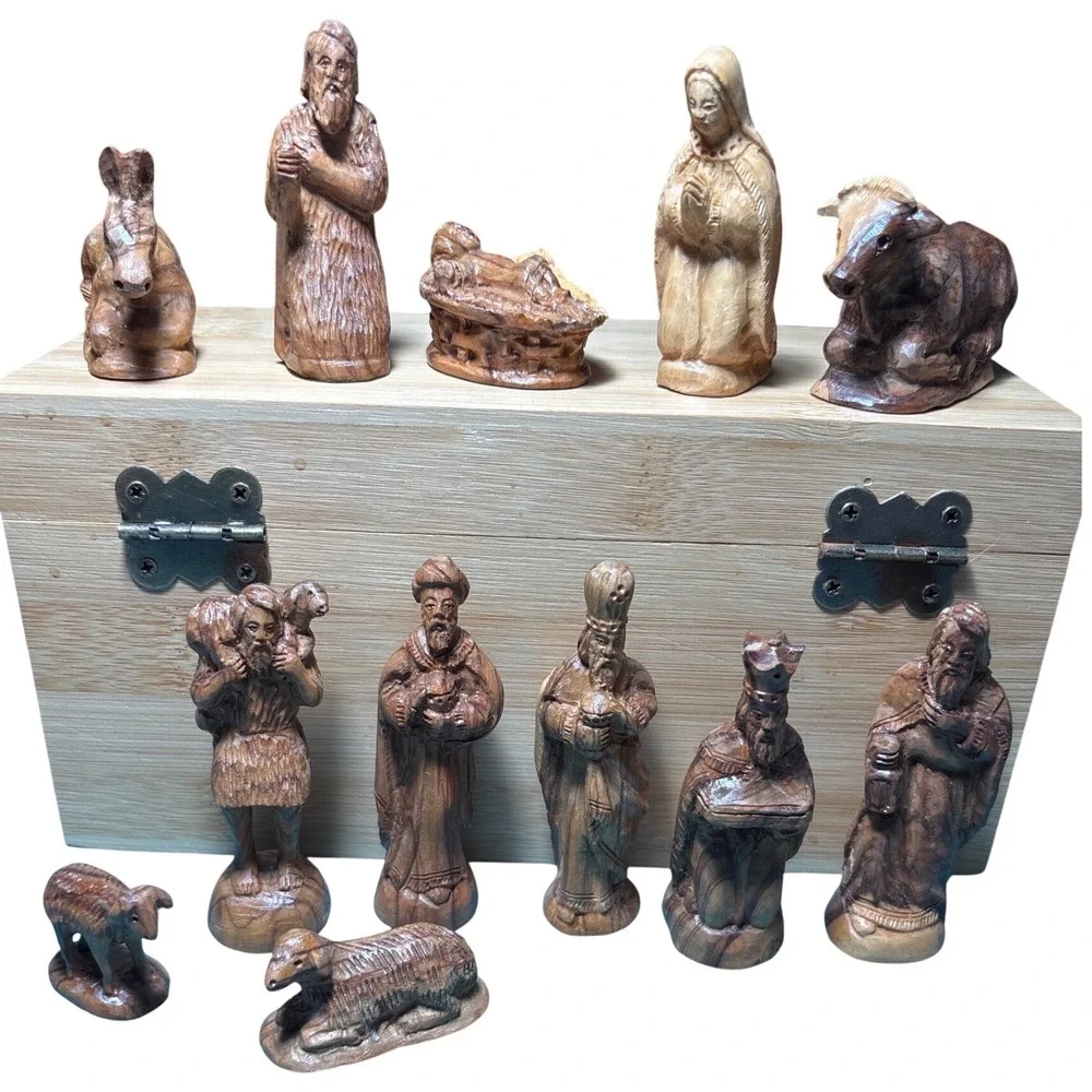 Antique Hand Carved Olive Wood Nativity Set 12 Piece Jerusalem Signed‎ by Artist